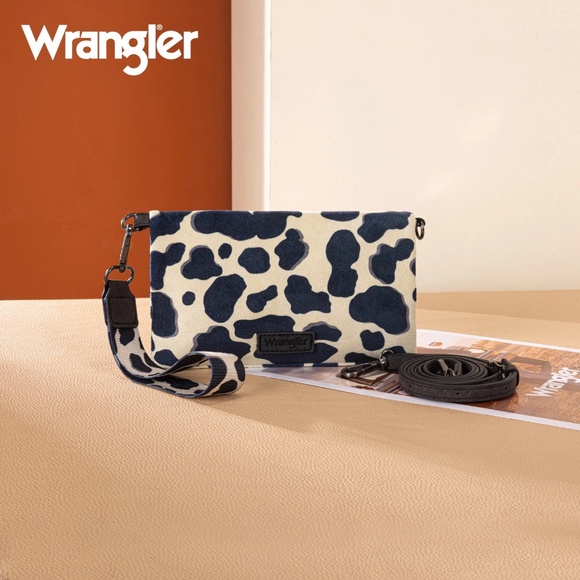 Wrangler Cow Print Wallet/Wristlet/Crossbody Black - Picture 1 of 4